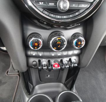 MINI HATCH 3 PORTES F56 LCI Noir
