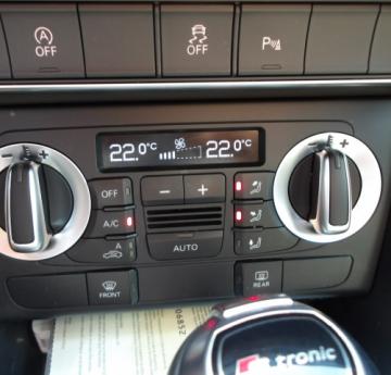AUDI Q3 NOIRE