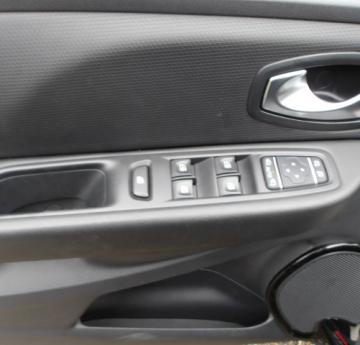 RENAULT CLIO IV Noir