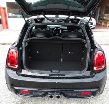 MINI HATCH 3 PORTES F56 LCI Noir